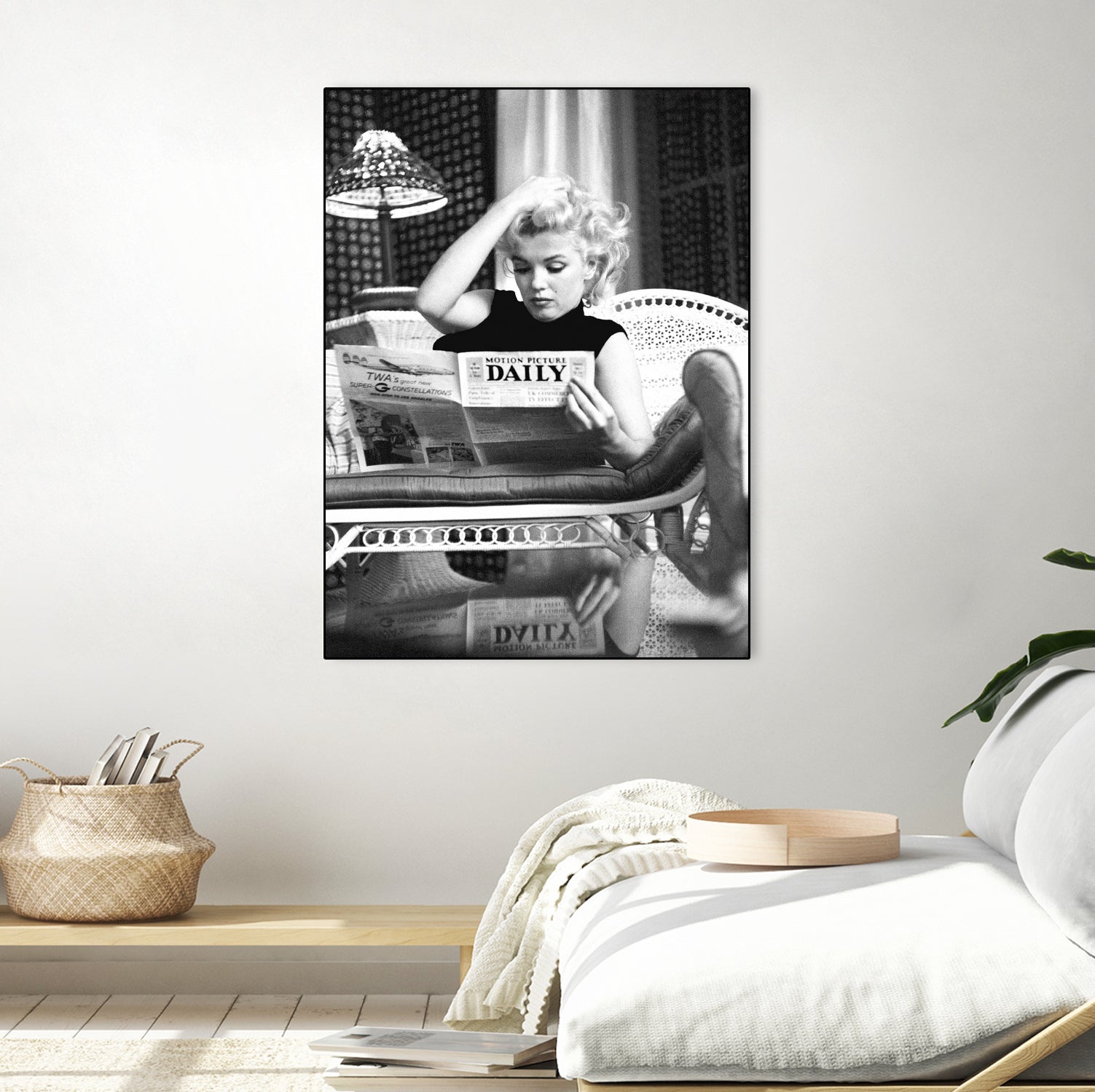 Reading by M Studio on GIANT ART - black and white photogrpahy marilyn monroe