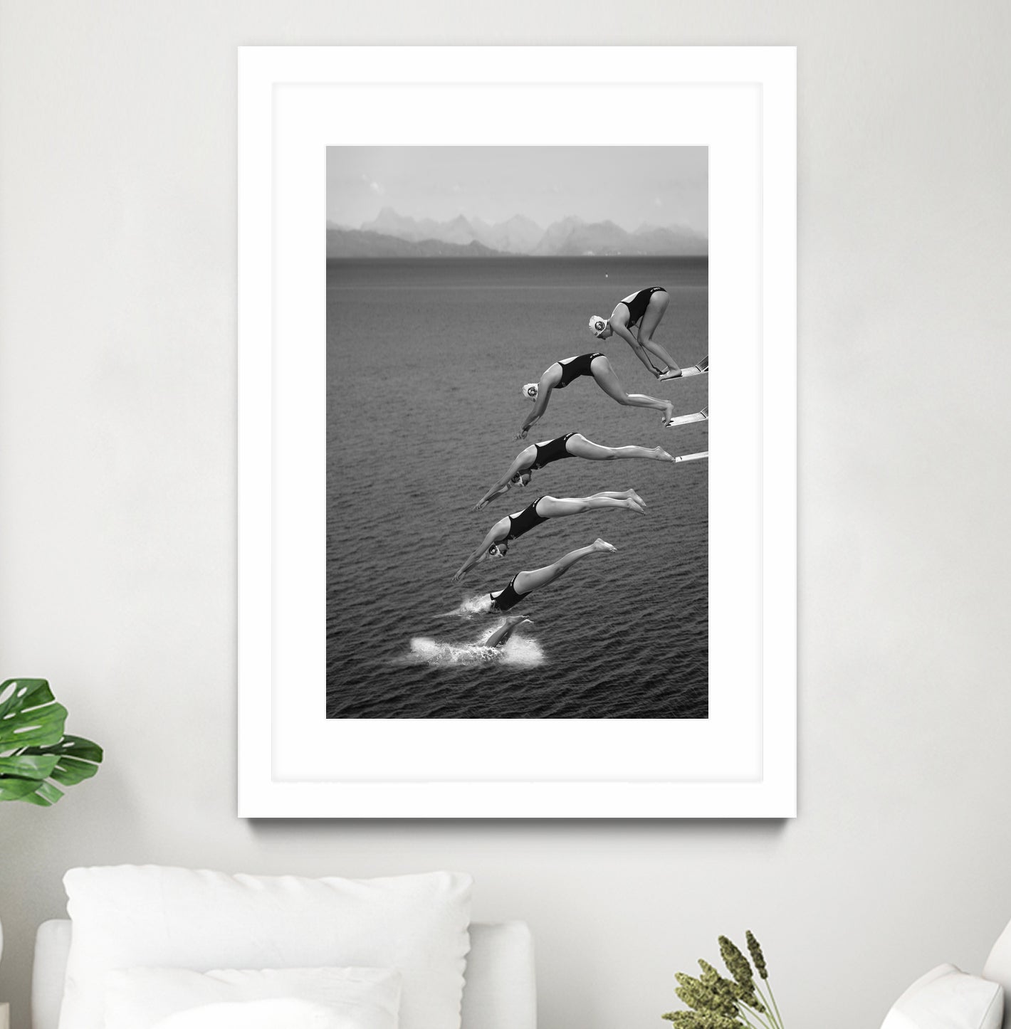 The beauty of diving by Greetje on GIANT ART - black and white photography quick