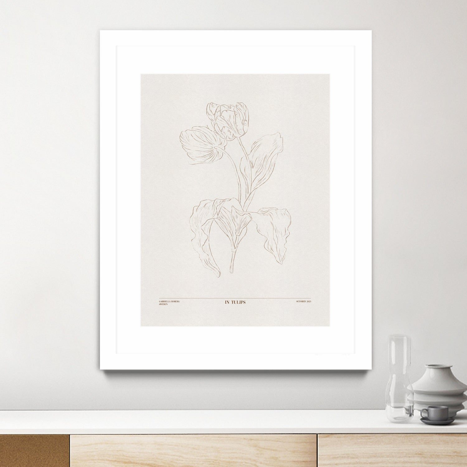 In Tulips (brown) by Gabriella Roberg on GIANT ART - line art gabriella roberg