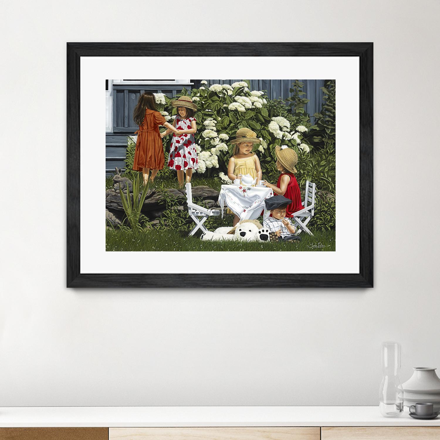 Golden Party by Sarah Fecteau on GIANT ART - red naive