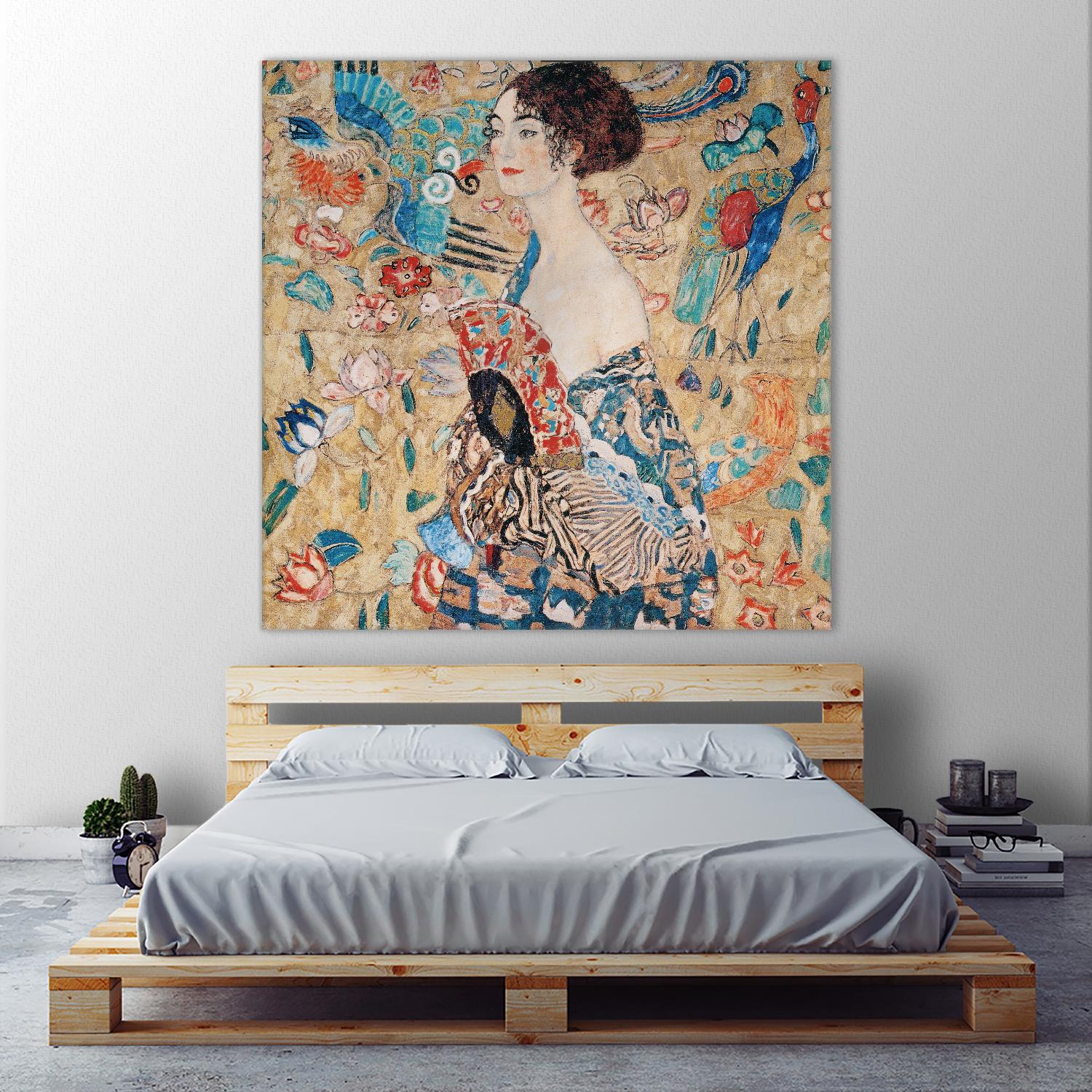 Woman with fan by Gustav Klimt on GIANT ART - gold masters féminité