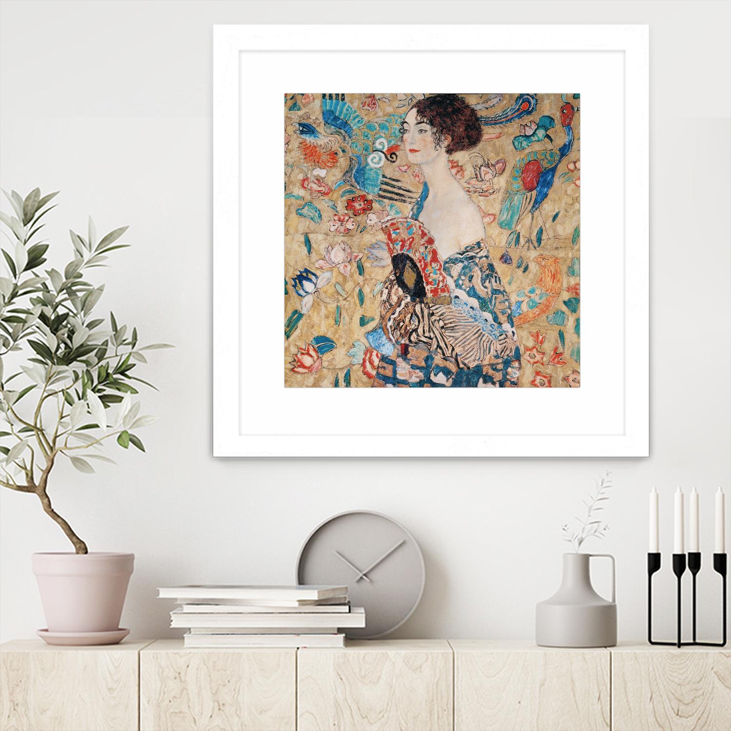Woman with fan by Gustav Klimt on GIANT ART - gold masters féminité