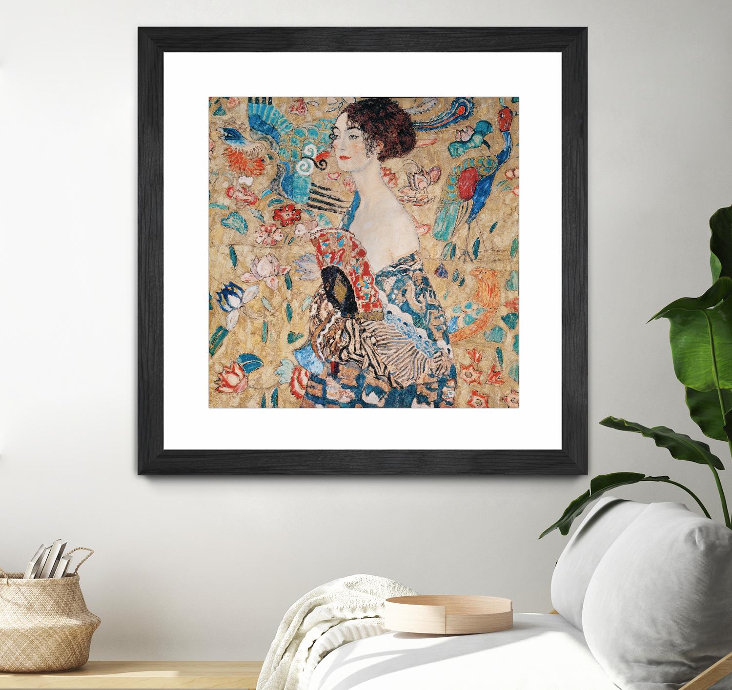 Woman with fan by Gustav Klimt on GIANT ART - gold masters féminité
