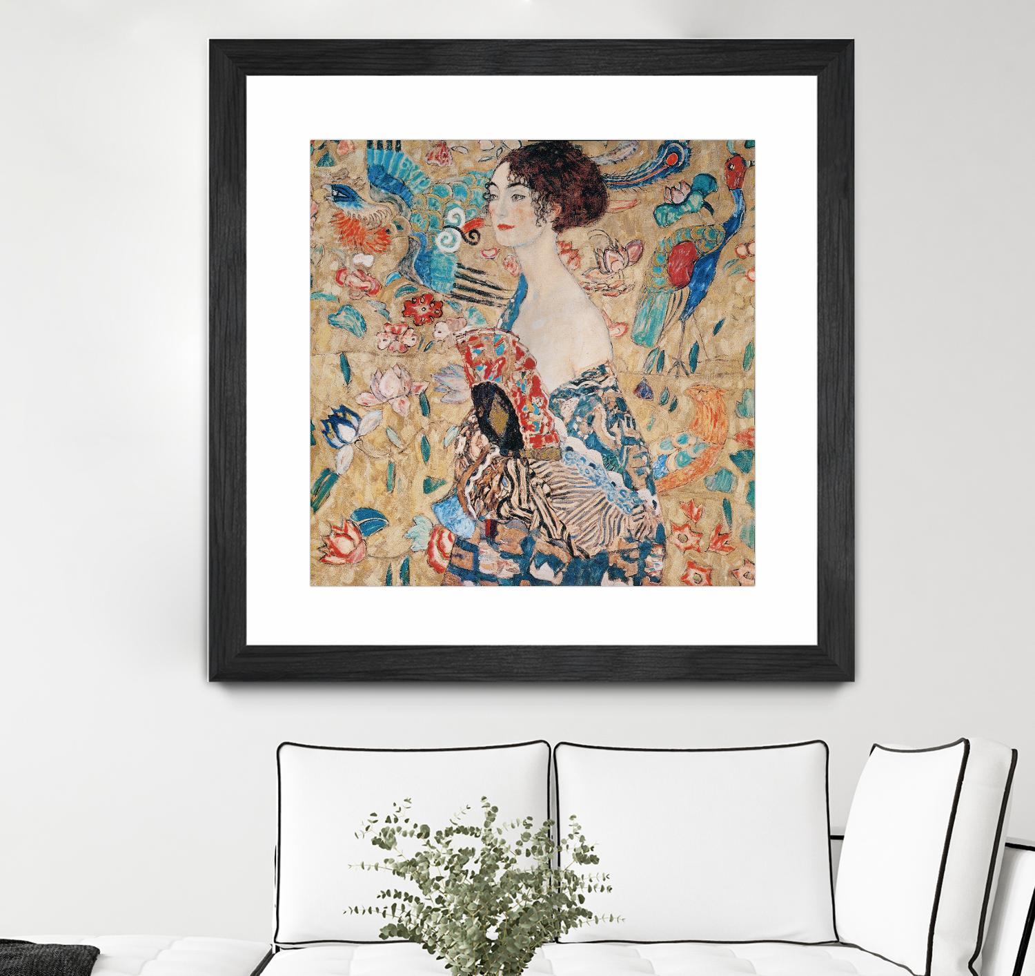 Woman with fan by Gustav Klimt on GIANT ART - gold masters féminité