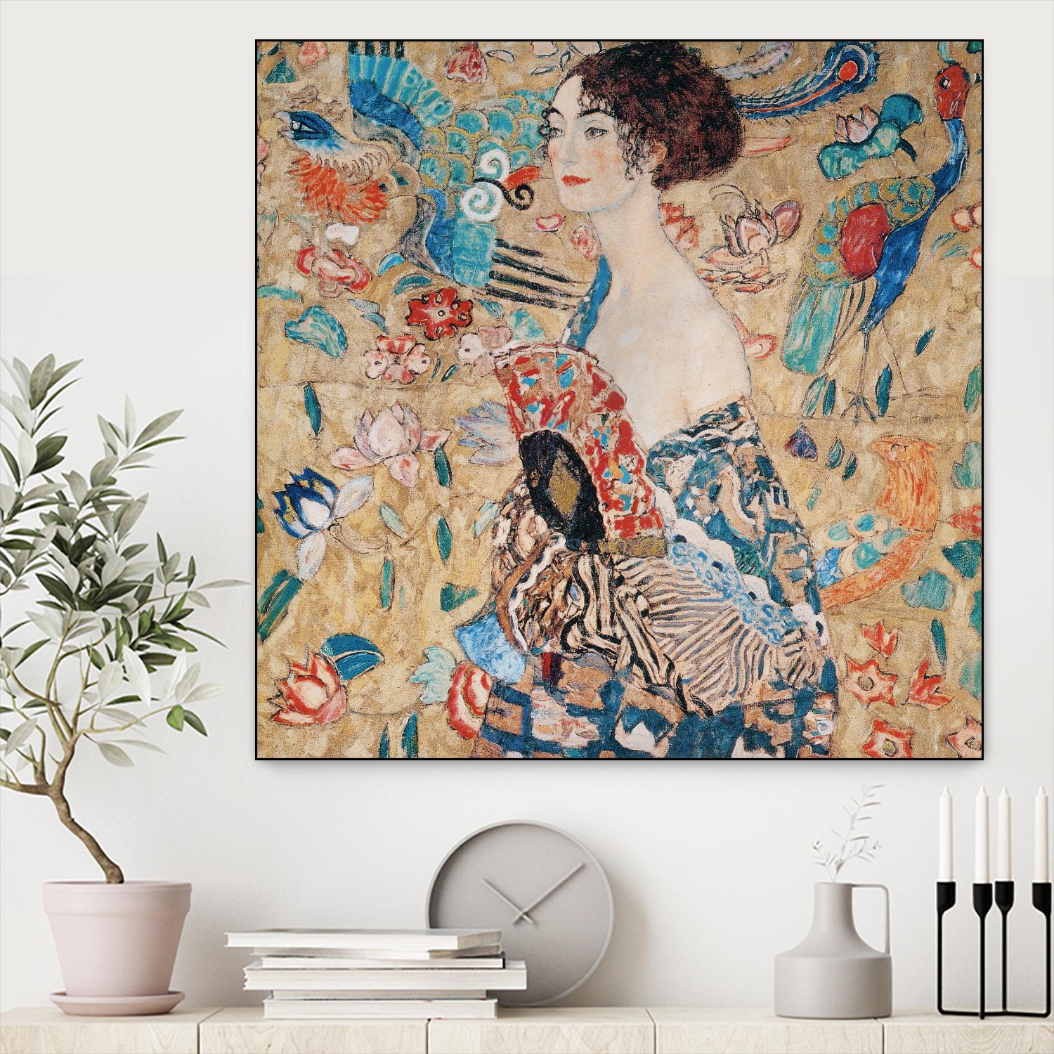 Woman with fan by Gustav Klimt on GIANT ART - gold masters féminité