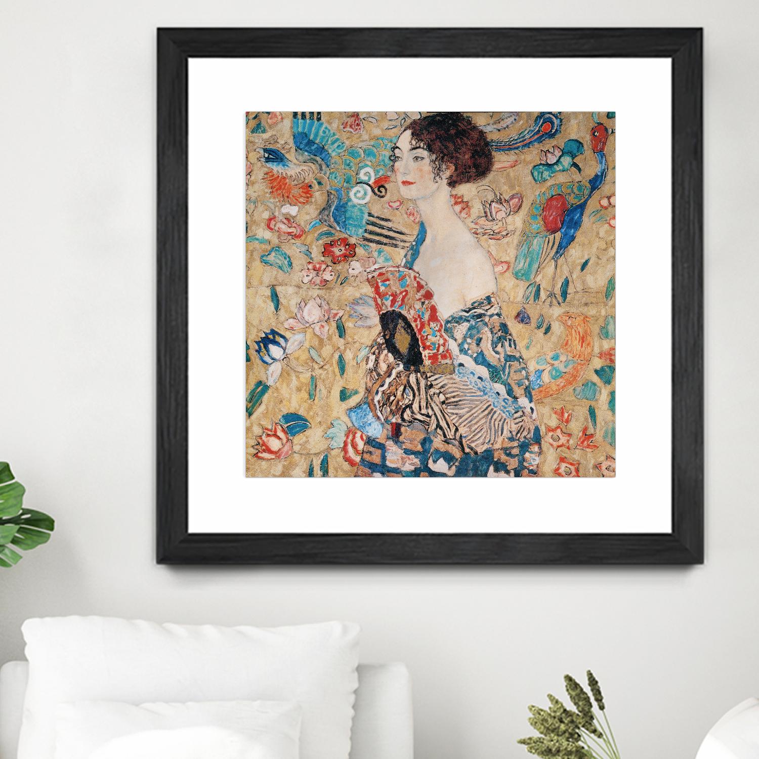 Woman with fan by Gustav Klimt on GIANT ART - gold masters féminité