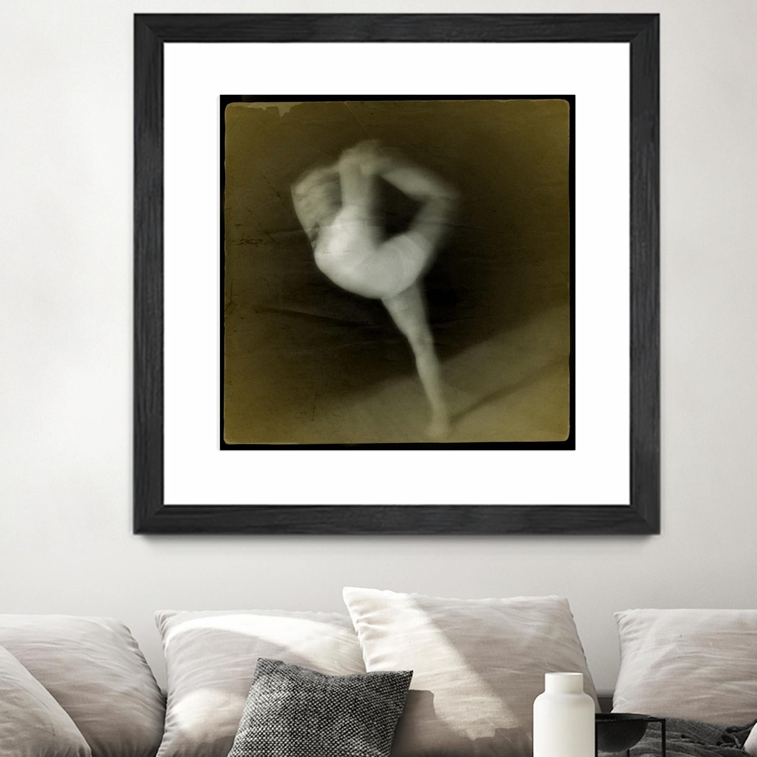 Dancing motion II by Jean-François Dupuis on GIANT ART - beige music - dance ballerine