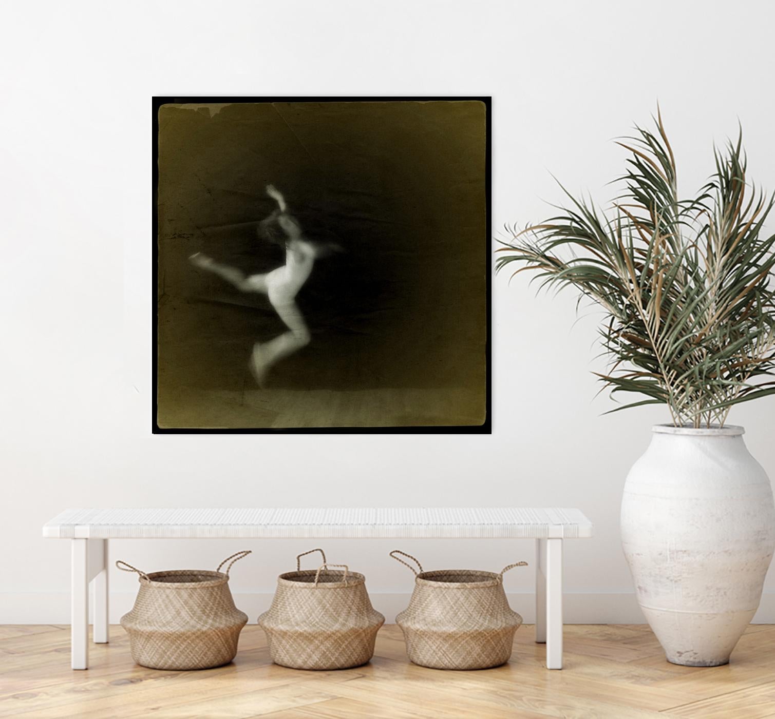 Dancing motion III by Jean-François Dupuis on GIANT ART - beige music - dance ballerine