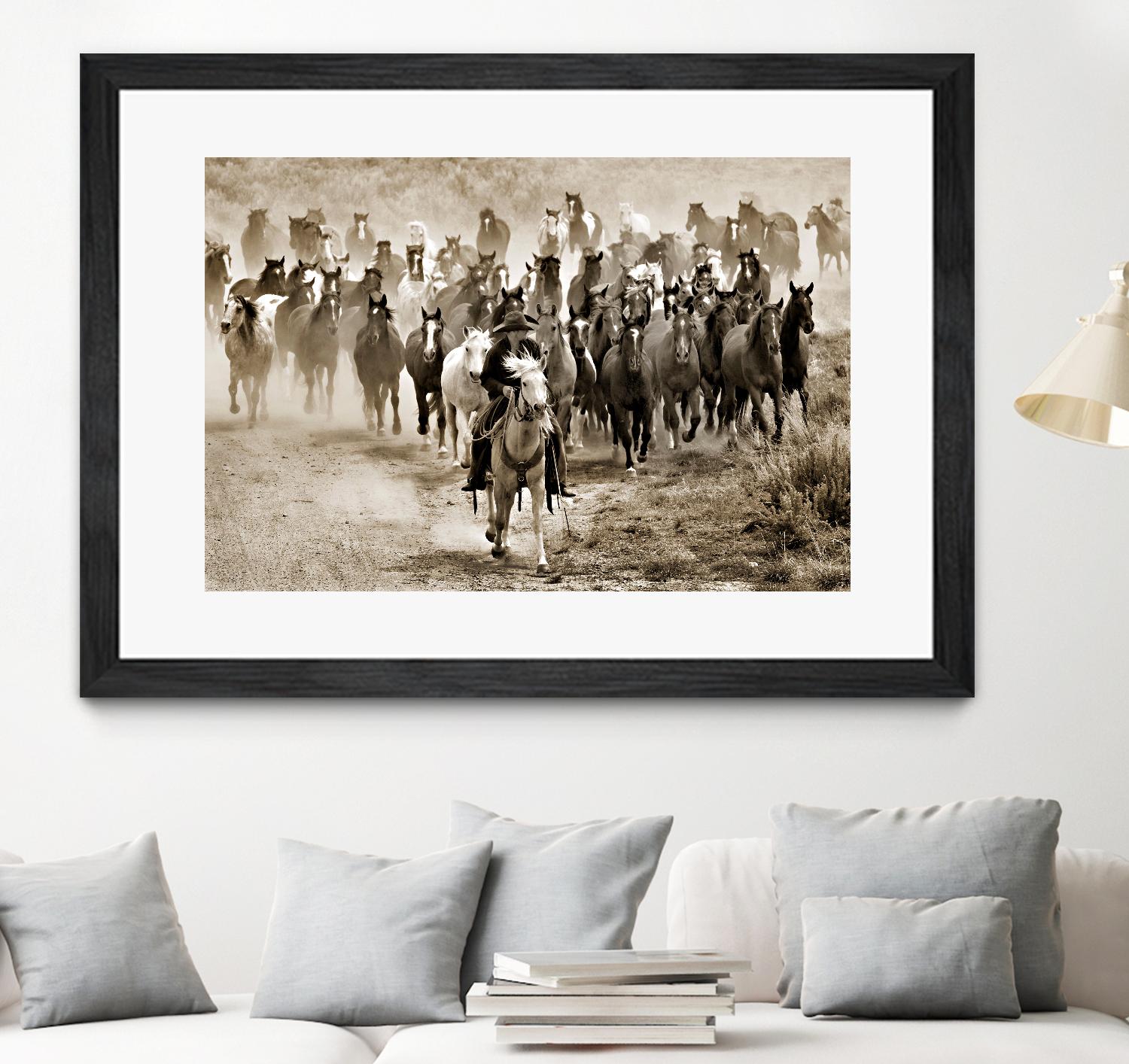 Heading Home by Lisa Dearing on GIANT ART - multicolor photography; animals; figurative