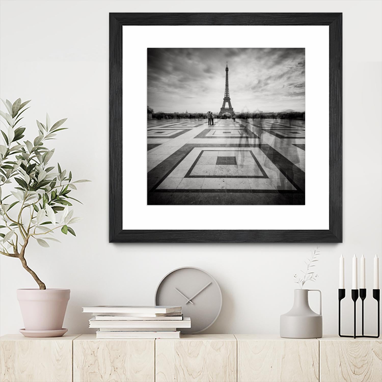 Tourists by Wilco Dragt on GIANT ART - multicolor photography; landscapes; people/places