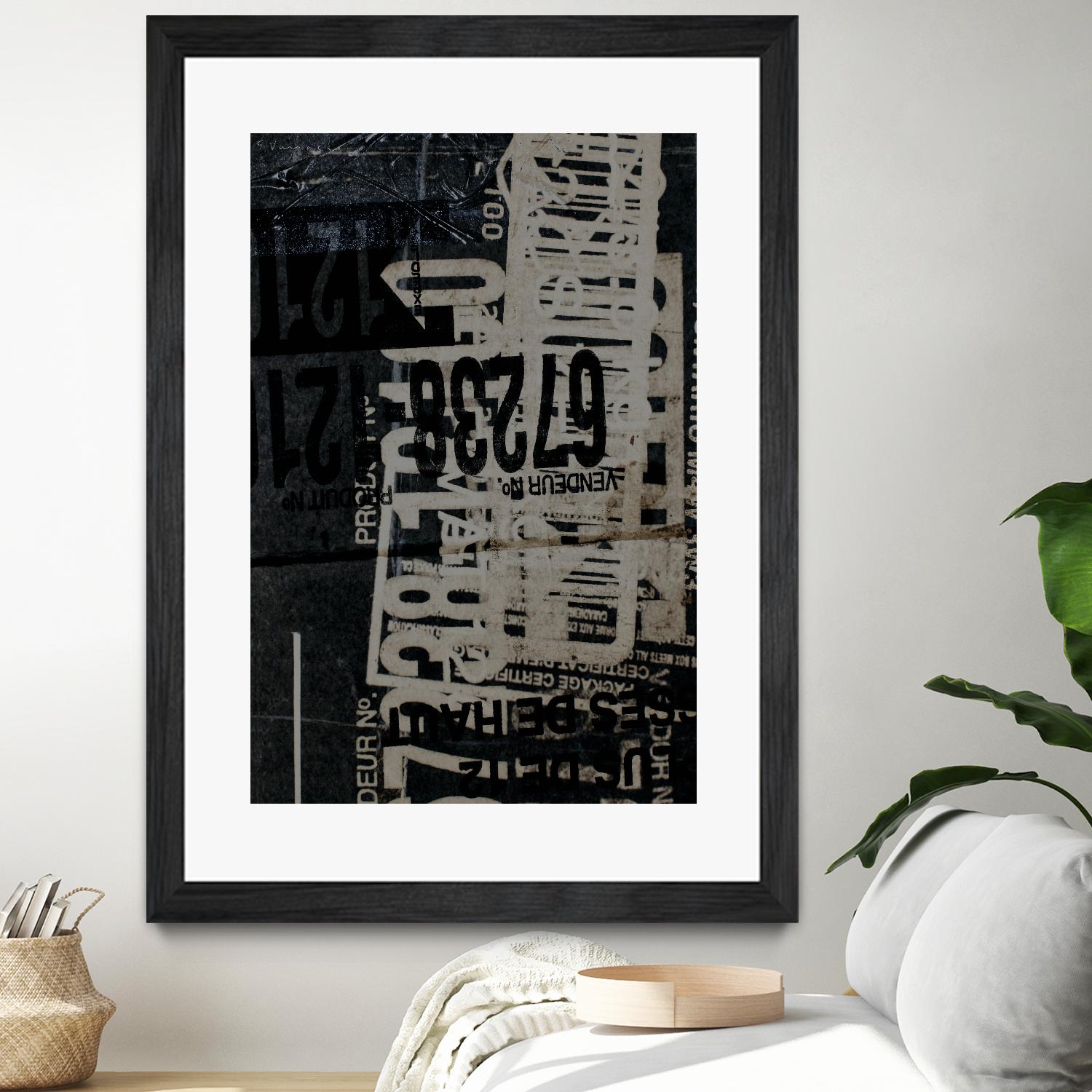 Greek to Me I by Enrico Varrasso on GIANT ART - grey abstract