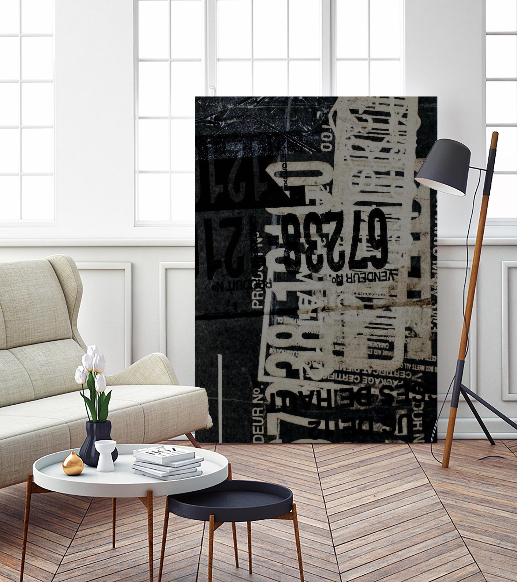 Greek to Me I by Enrico Varrasso on GIANT ART - grey abstract