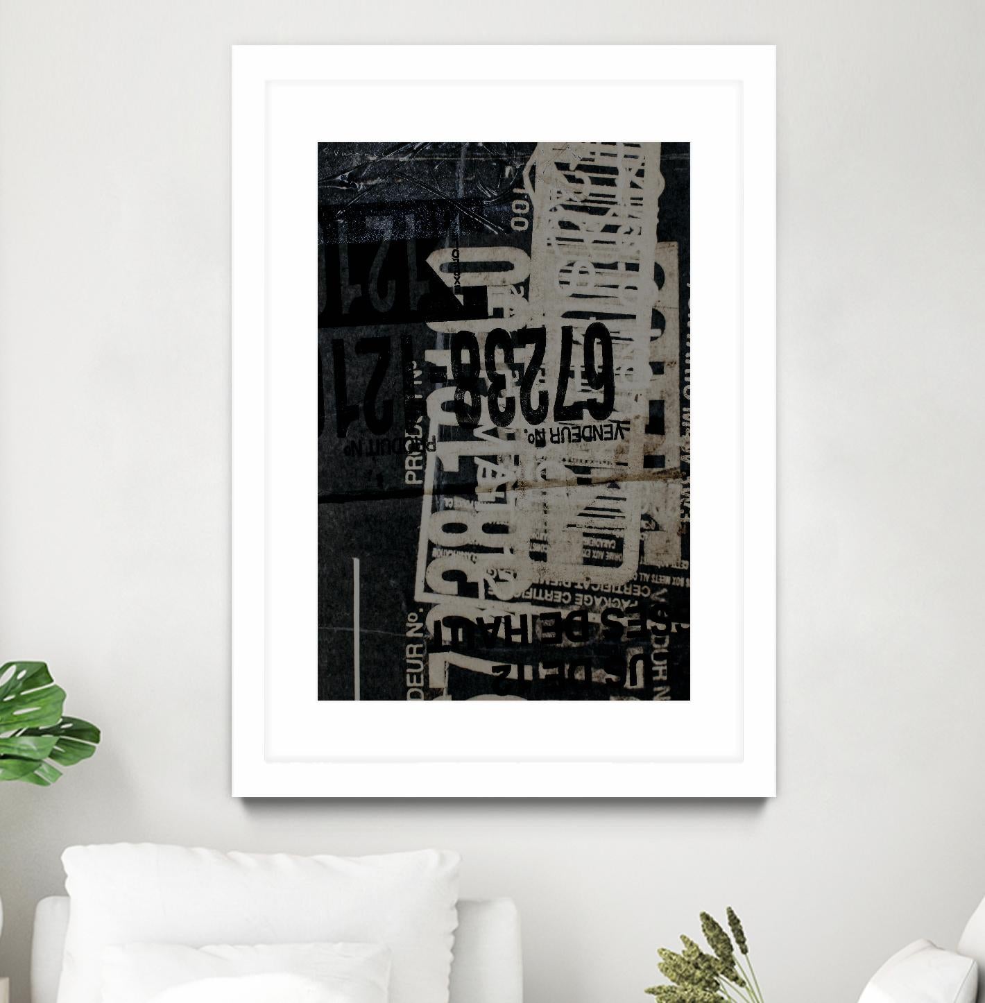 Greek to Me I by Enrico Varrasso on GIANT ART - grey abstract