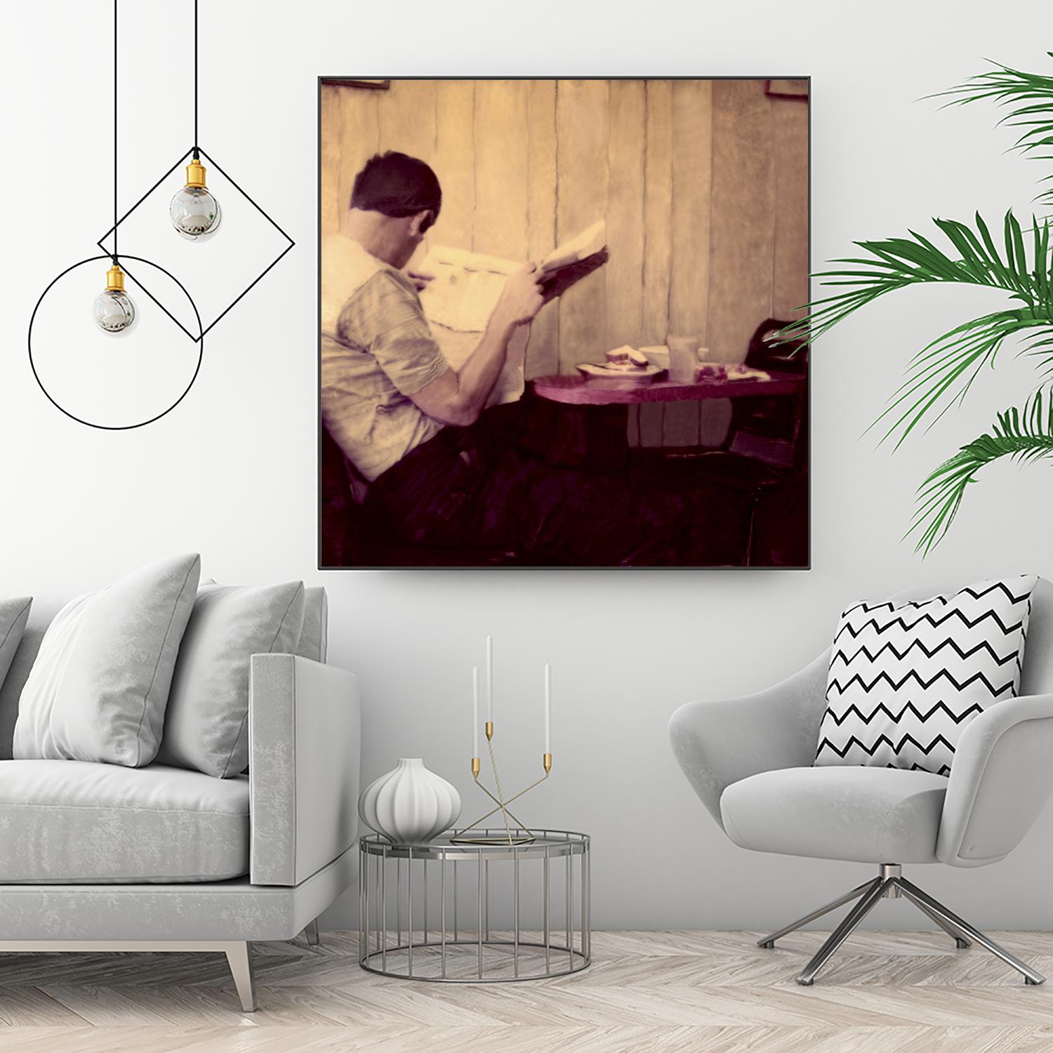 Reading Man by Joe Gemignani on GIANT ART - beige photo art