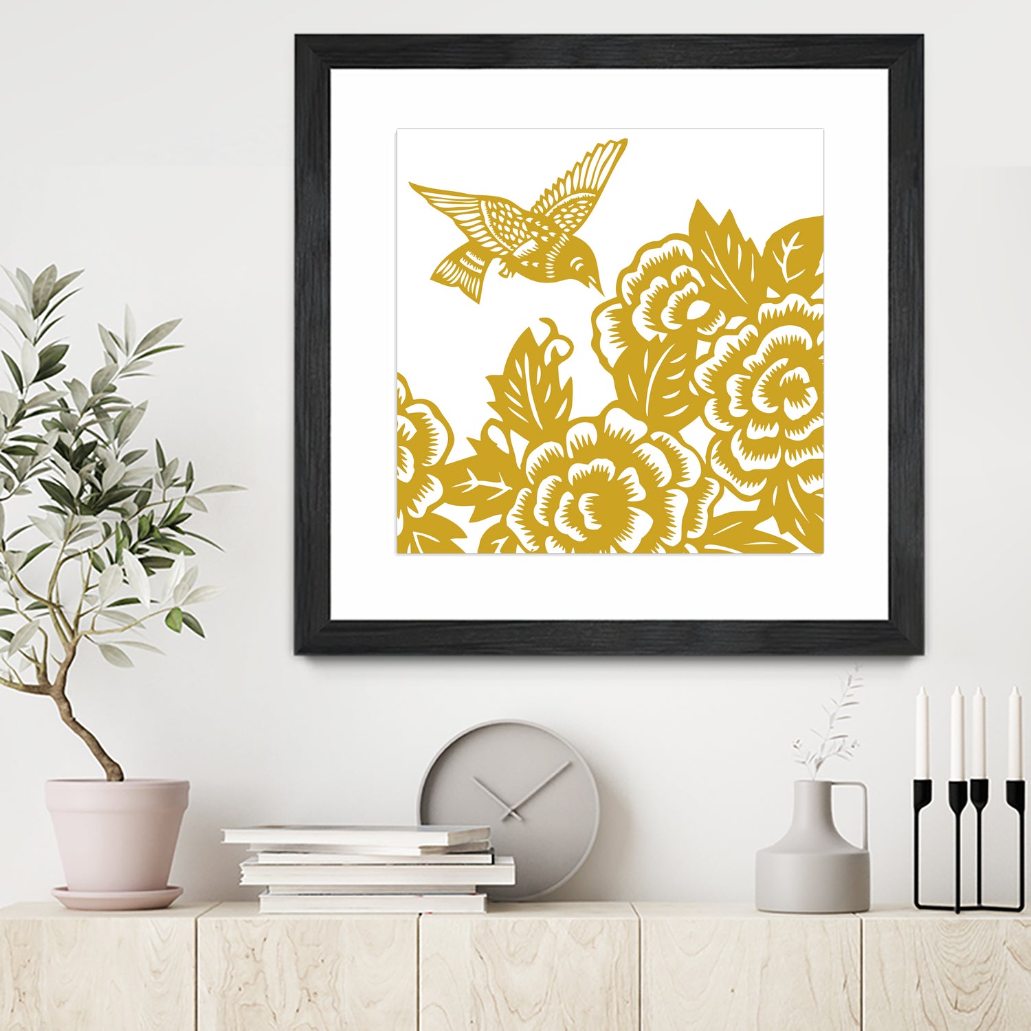 HUMMINGBIRD GOLD by Thomas Fernez on GIANT ART - yellow digital painting