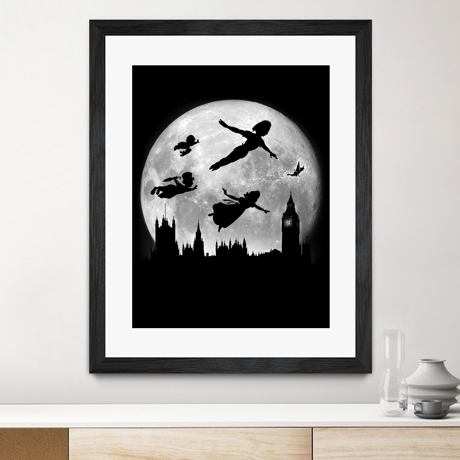 Full moon over London by Antonio Camarena on GIANT ART - black digital painting