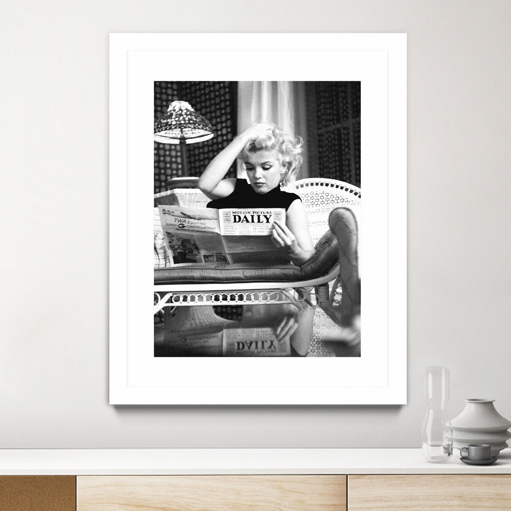 Reading  by M Studio on GIANT ART - black and white photogrpahy marilyn monroe
