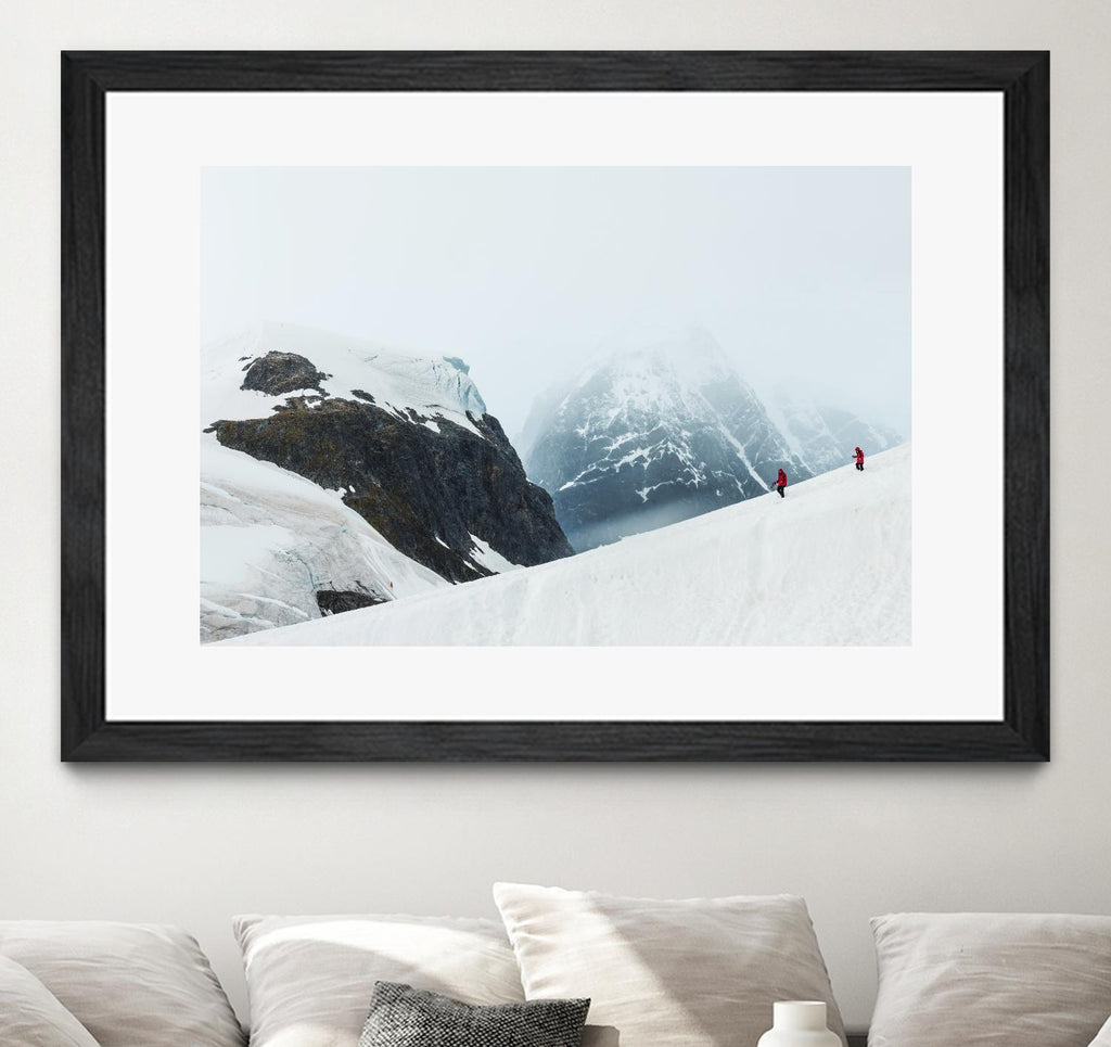 Descending the mountain, Antarctica par Nick Jackson sur GIANT ART - white photo art