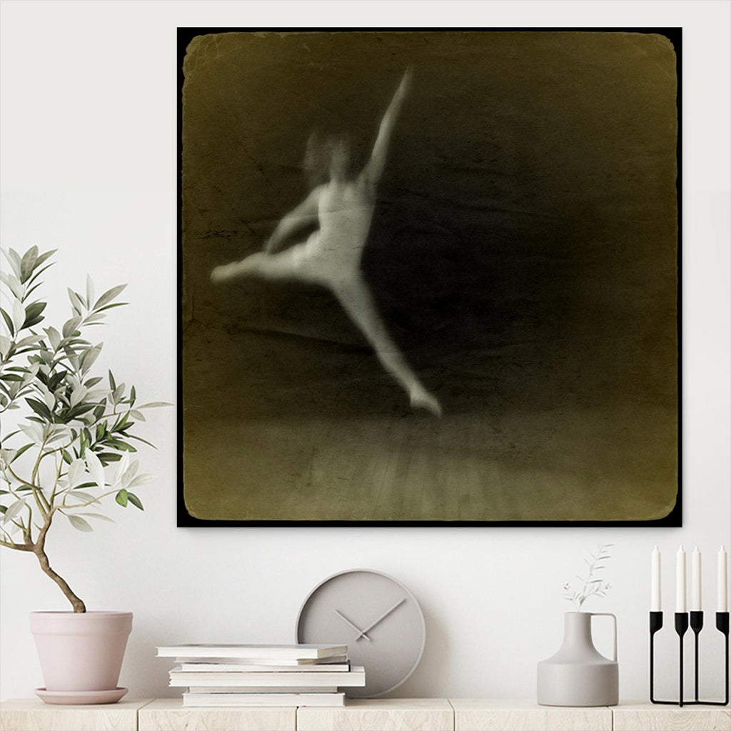 Dancing motion I by Jean-François Dupuis on GIANT ART - beige music - dance ballerine