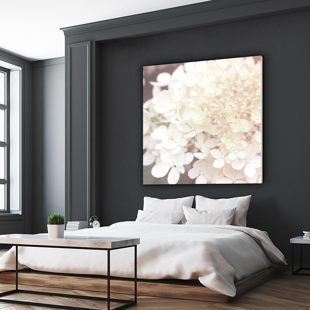 Hydrangea Dream II by Laura Marshall on GIANT ART - grey floral