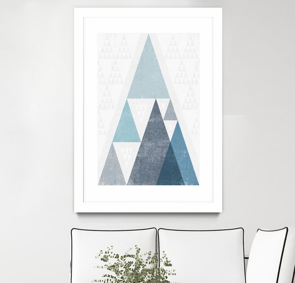Mod Triangles III Blue de Michael Mullan sur GIANT ART - blanc contemporain