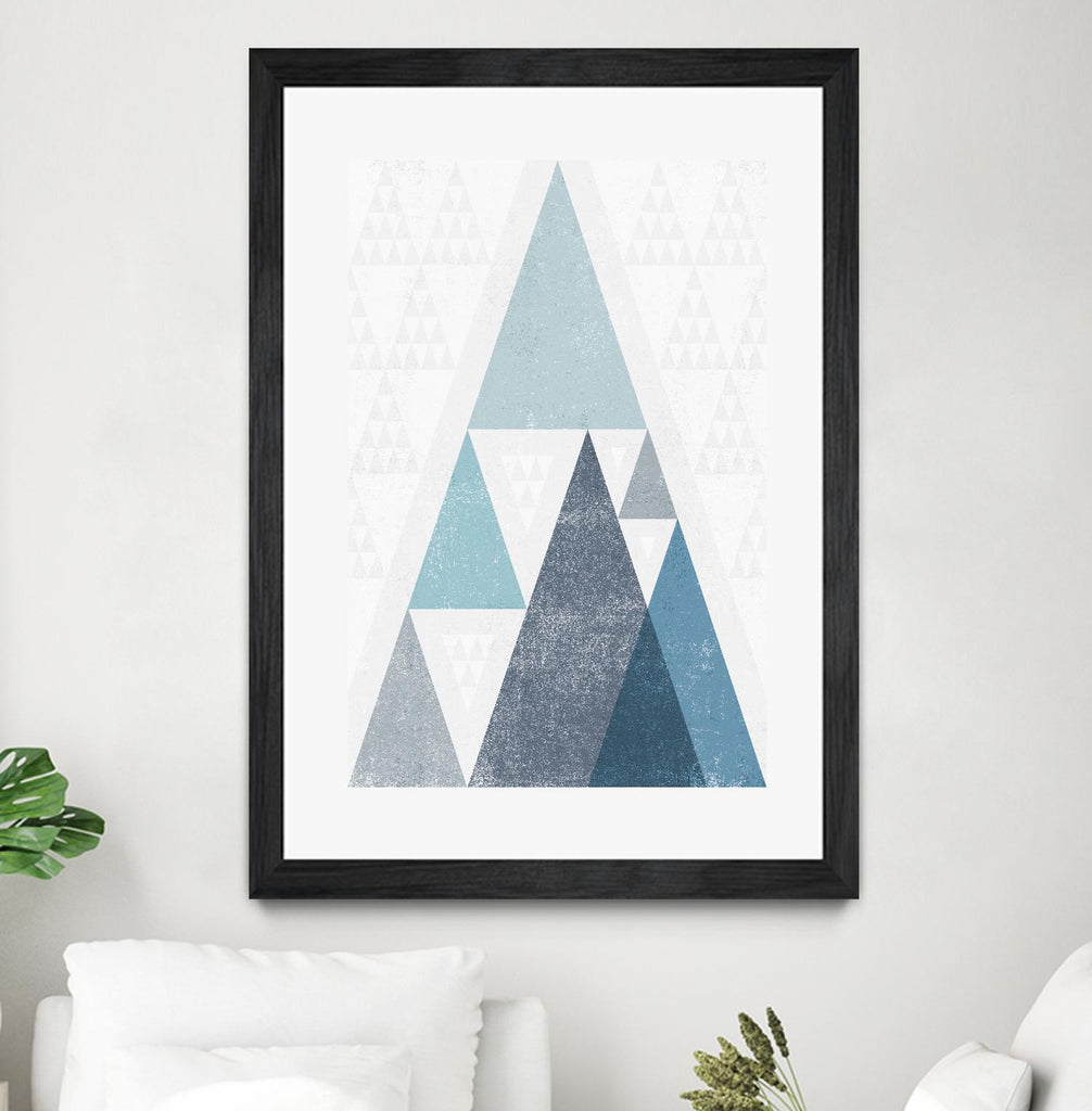 Mod Triangles III Blue de Michael Mullan sur GIANT ART - blanc contemporain