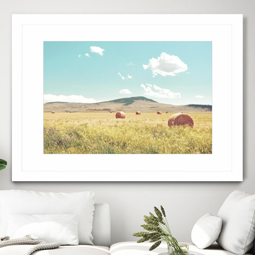 A Day in the Fields par Annie Bailey Art sur GIANT ART - paysages bleus, verts, photographie, nuages, fermes, collines