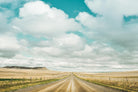 Dirt Road Travels par Annie Bailey Art sur GIANT ART - paysages blancs, bleus, photographie