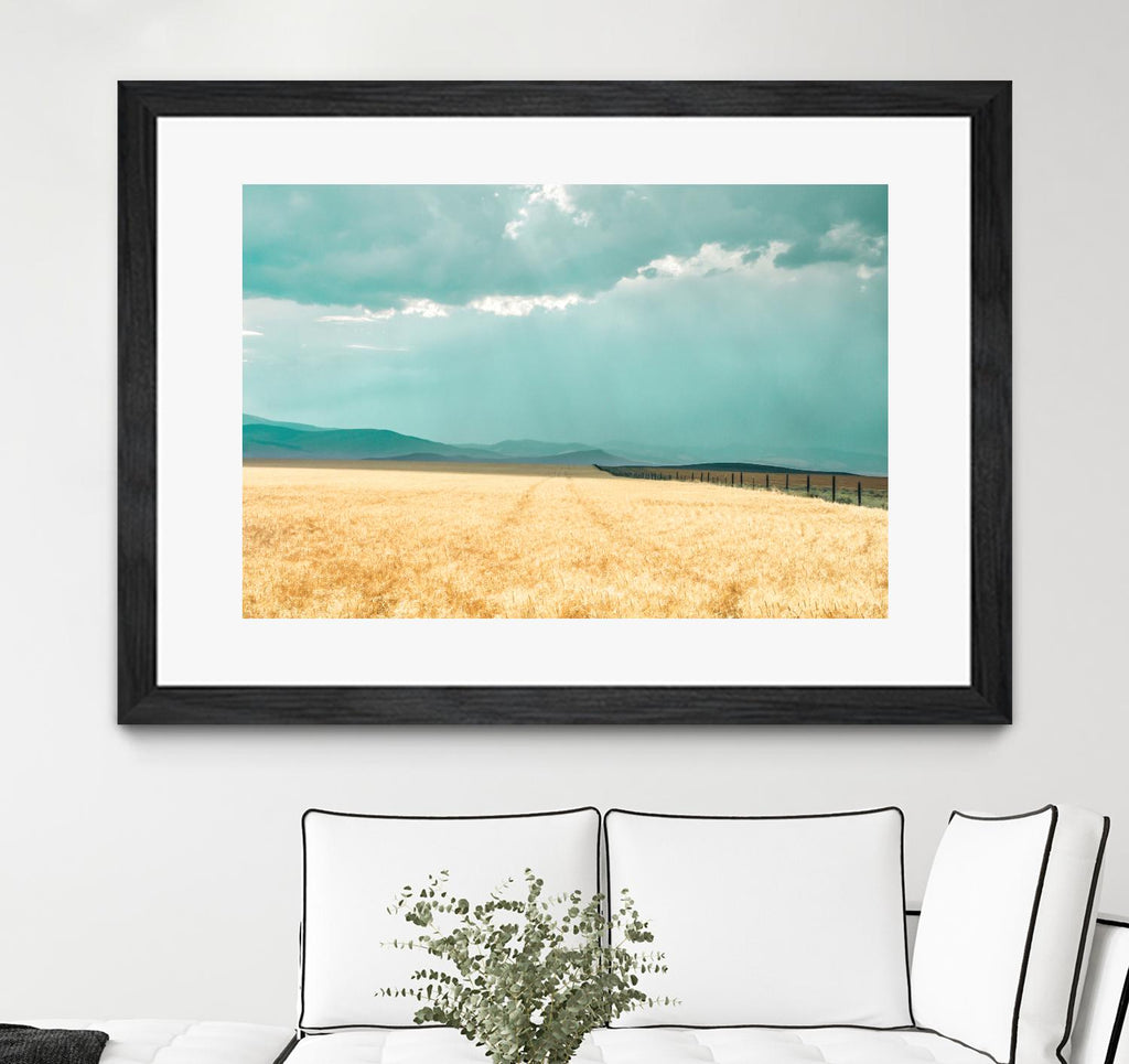 Harvest Shadow par Annie Bailey Art sur GIANT ART - bleu,beige paysages, photographie, fermes, collines