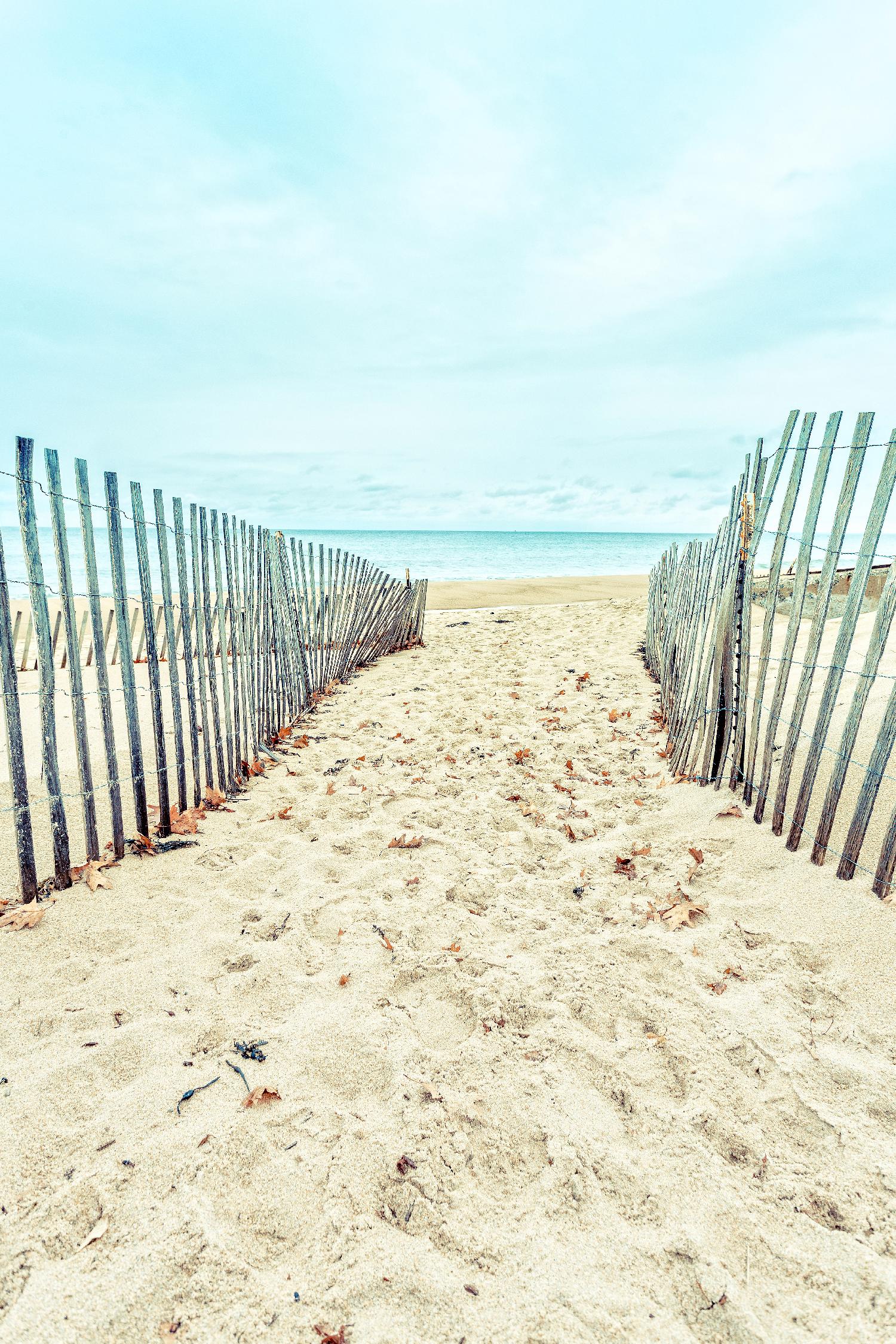 Within Reach by Edward M. Fielding on GIANT ART - multi coastal, landscapes, photography, beaches, ocean