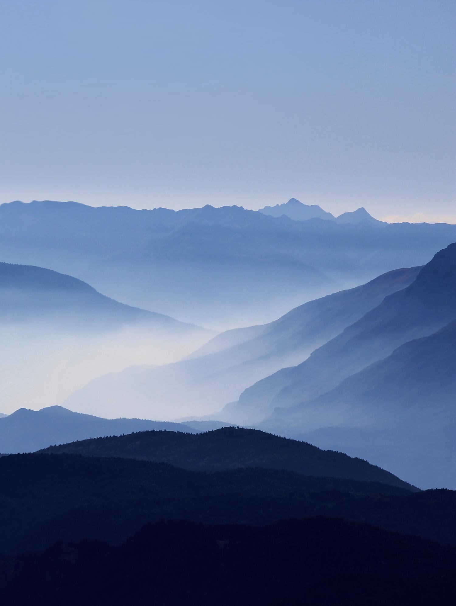 Blue Mountains by Lexie Greer on GIANT ART - multicolor photography; landscapes