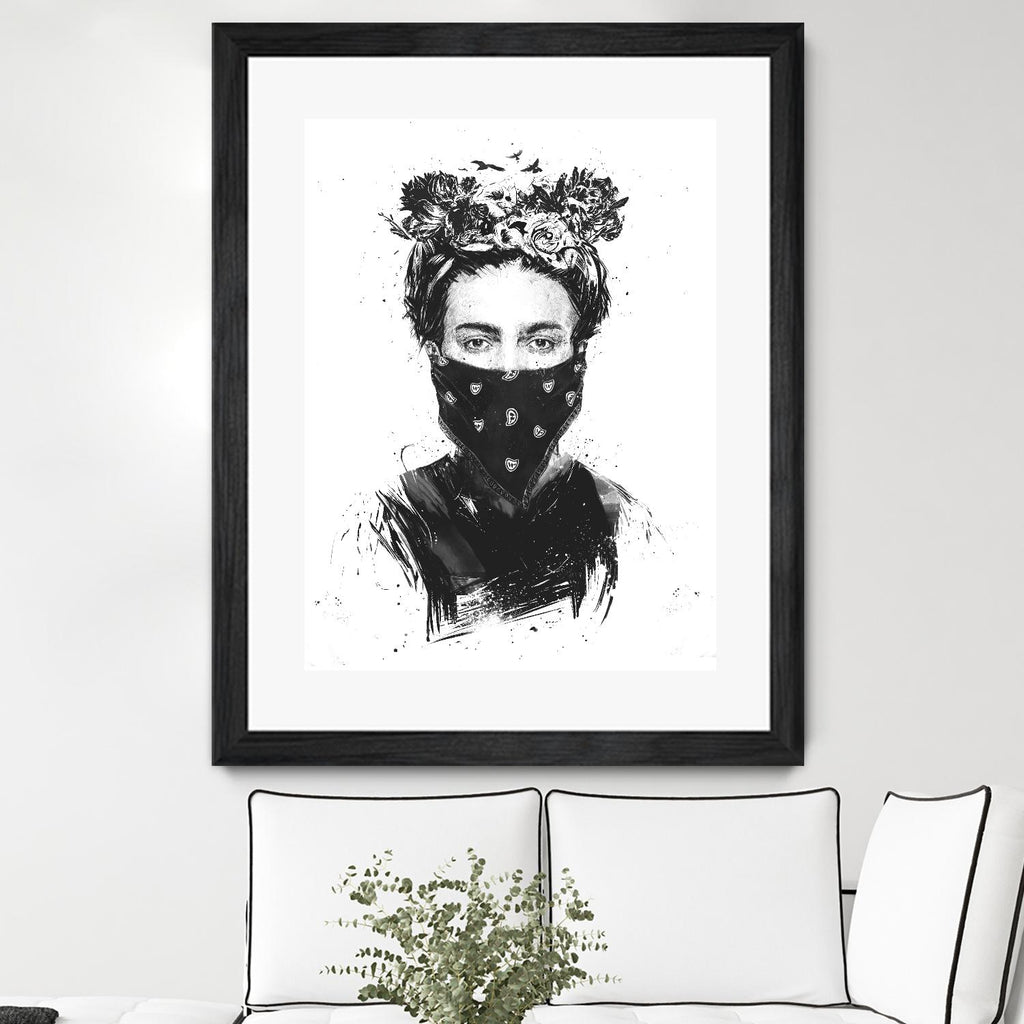 Rebel Girl par Balazs Solti sur GIANT ART - noir et blanc contemporain, figuratif, surréalisme urbain/pop, fleurs, illustration