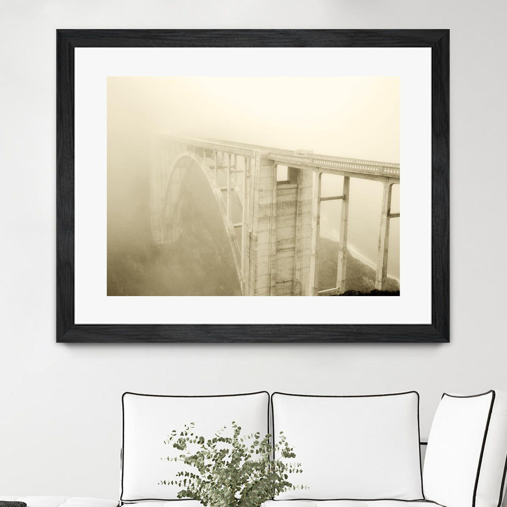 Misty Bridge de Dennis Frates sur GIANT ART - art photo gris