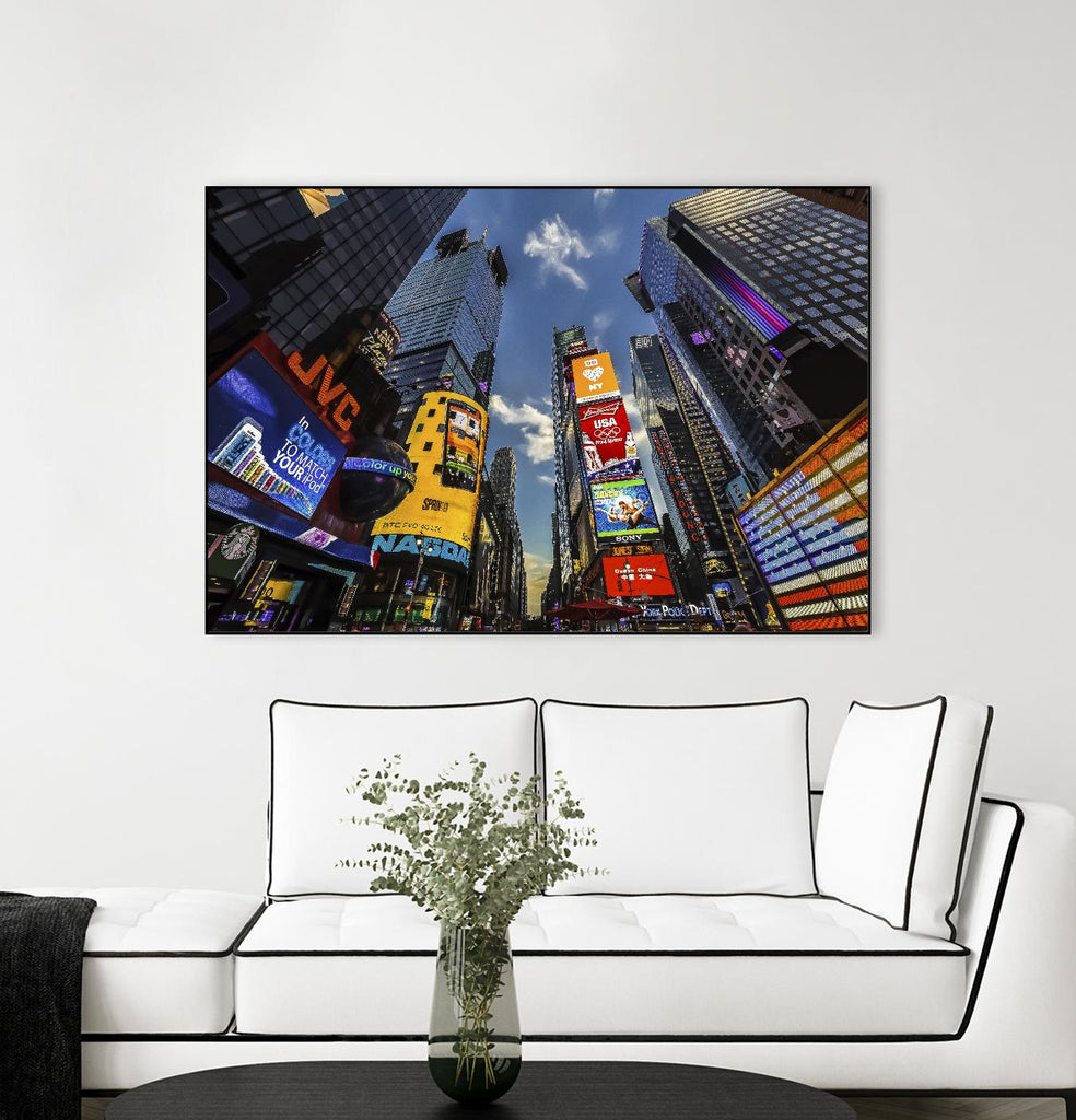 Tours de Times Square par Guilliame Gaudet sur GIANT ART - scène de ville noire