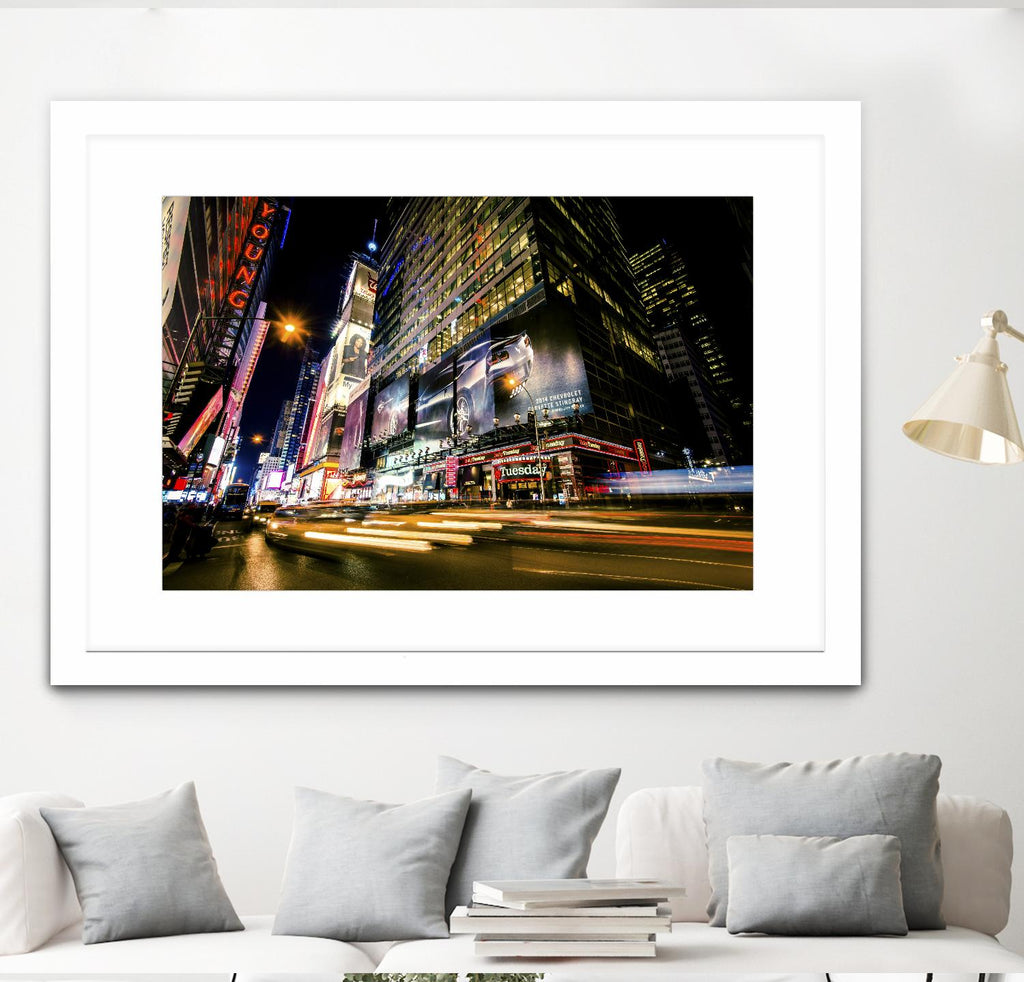 Times Square Rays of Light VI par Guilliame Gaudet sur GIANT ART - scène de ville jaune