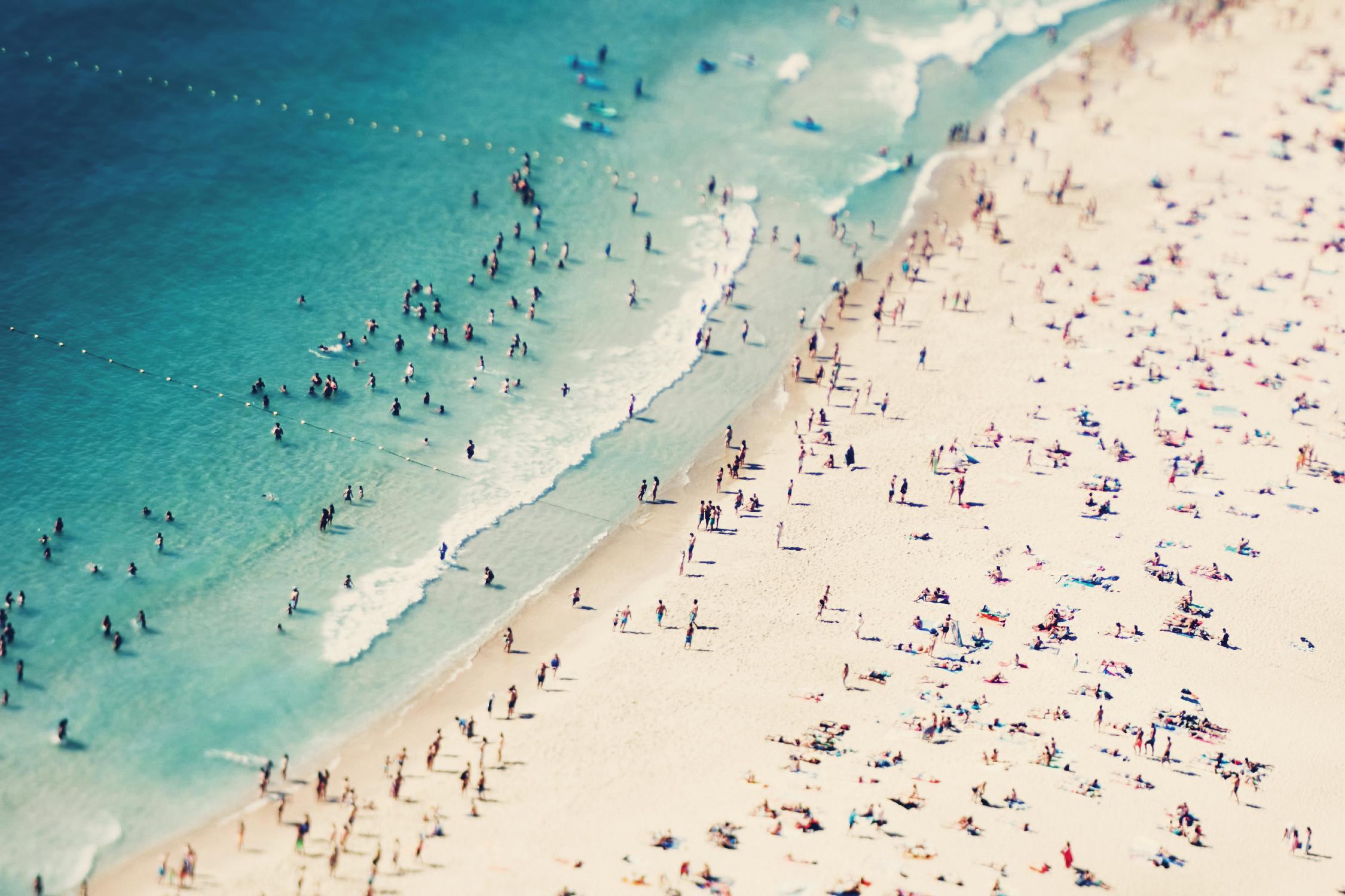 Summer Fun I par Ingrid Beddoes sur GIANT ART - beige photograpie sable