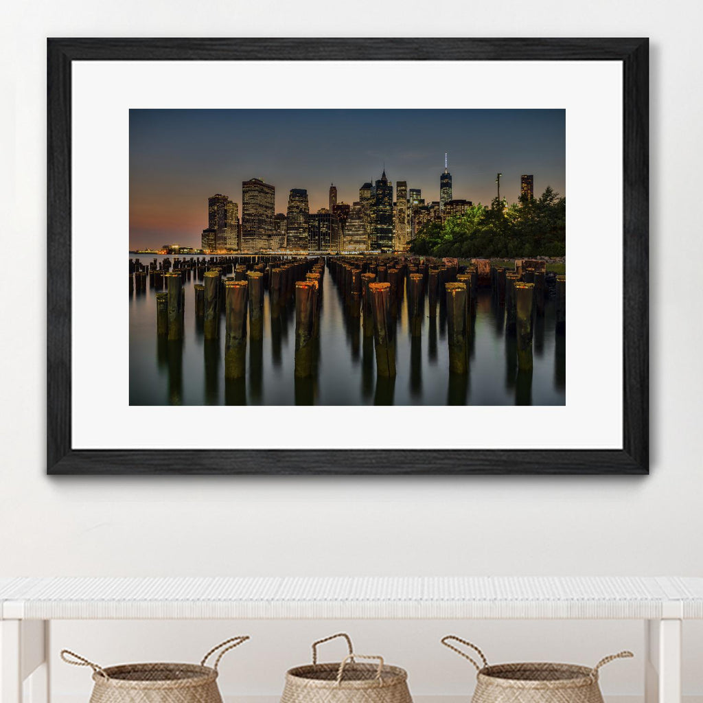 Lower Manhattan at Twilight par Franklin J. Kearney sur GIANT ART - scène de ville jaune