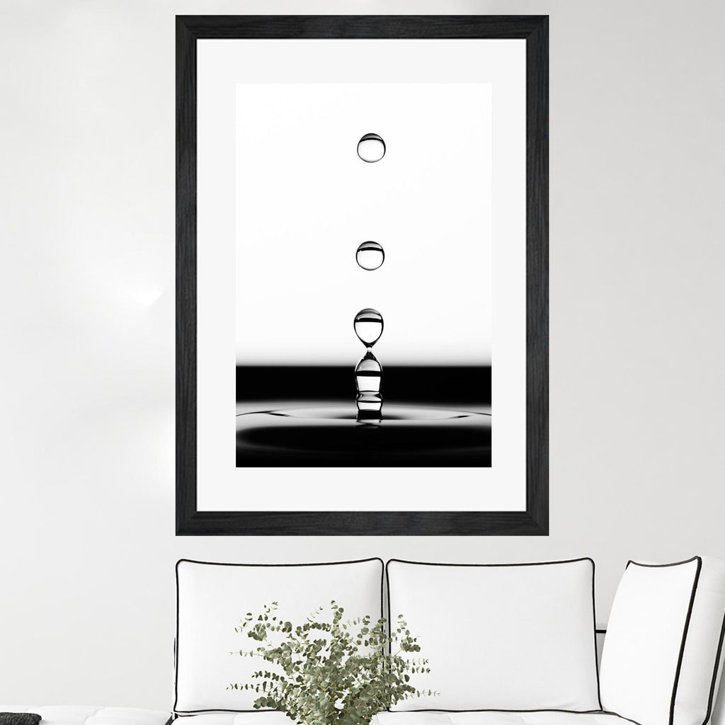 Drops II by Chris Tennent on GIANT ART - white photo art