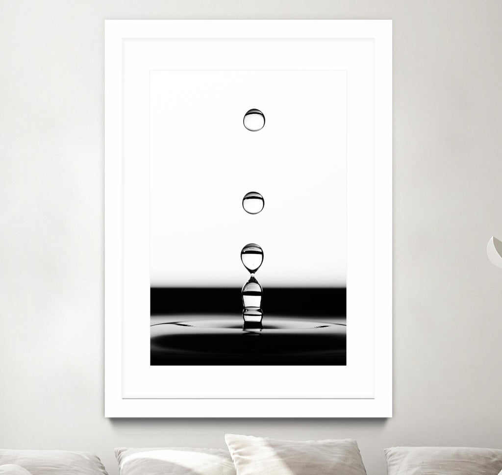 Drops II by Chris Tennent on GIANT ART - white photo art