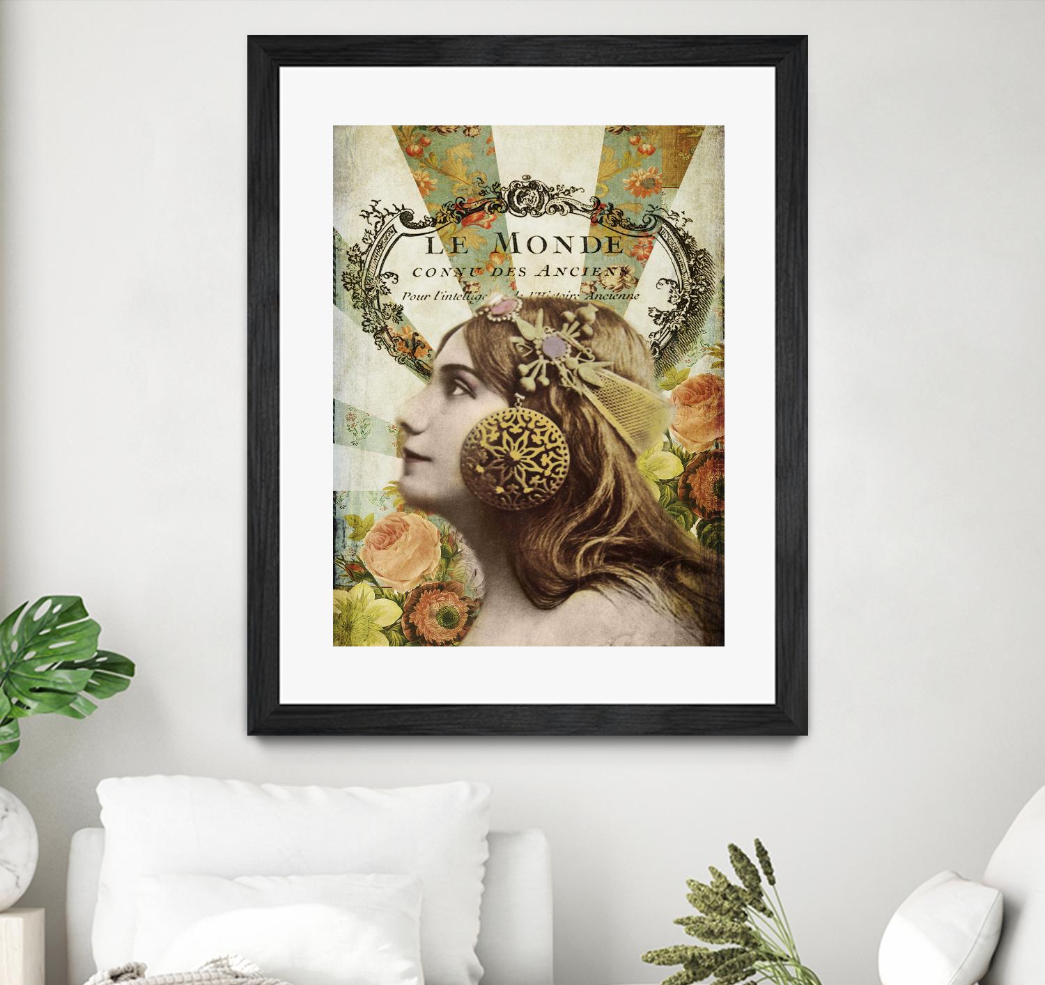 Femme Paris II by Sandy Lloyd on GIANT ART - fashion