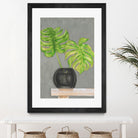 Frond in Vase I by Jennifer Goldberger on GIANT ART - beige botanicals plant