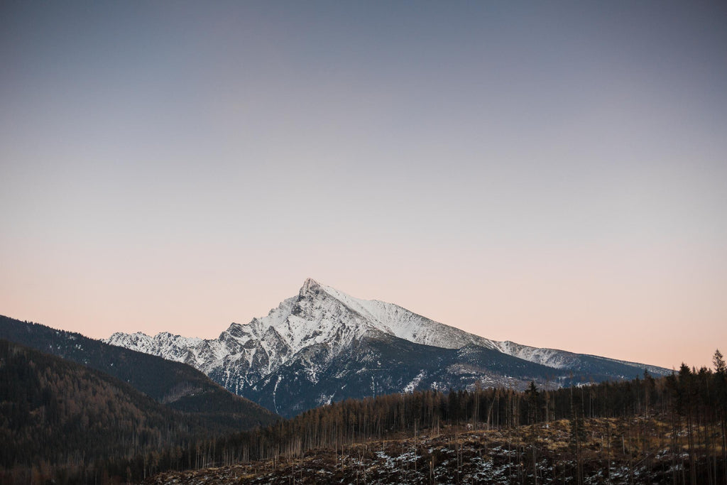 Mountain top par Pexels sur GIANT ART - paysage rose