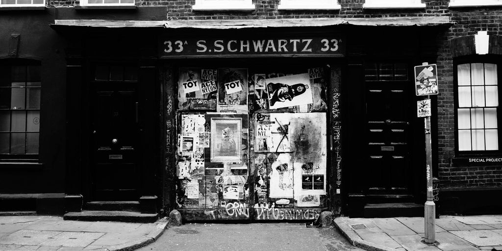 33 S.Schwartz 33 by Pexels on GIANT ART - white city scene