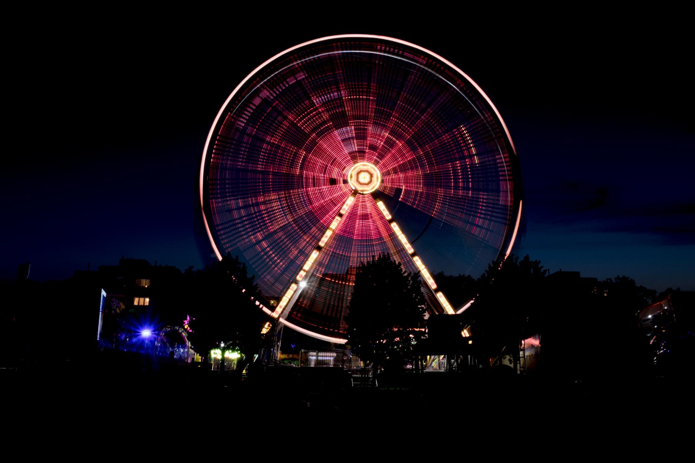 Grande roue par Pexels sur GIANT ART - loisirs noirs