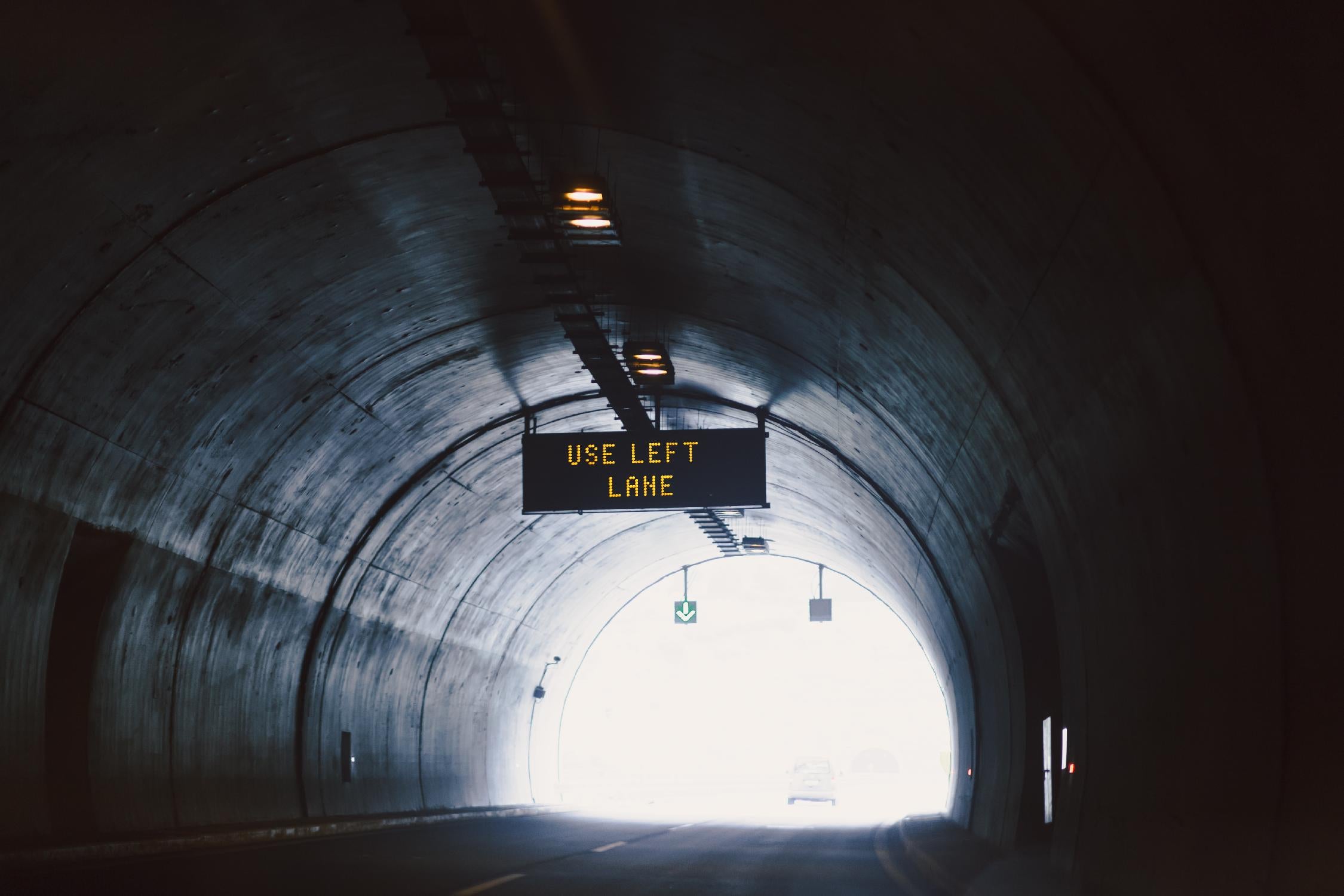 Use left lane par Pexels sur GIANT ART - art photo blanc