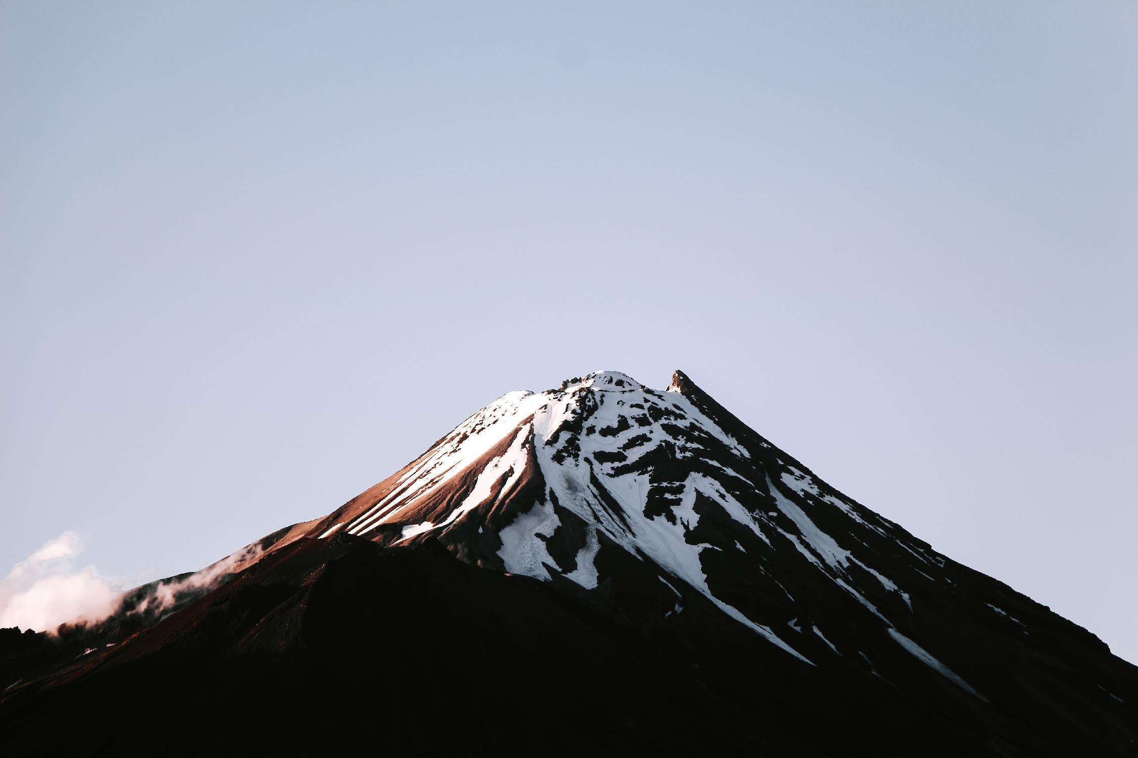 Snow on top par Pexels sur GIANT ART - paysage noir