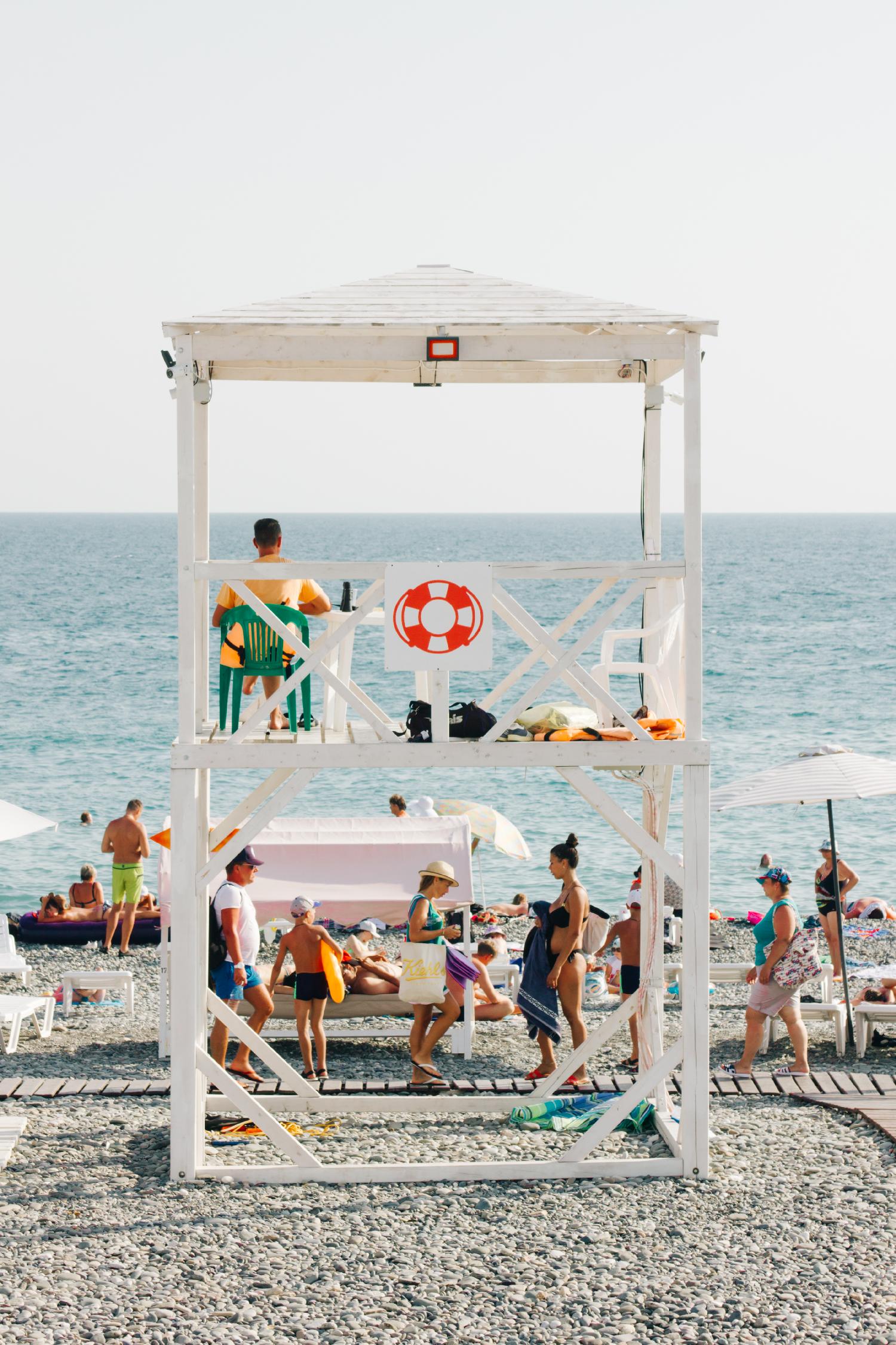 On duty par Pexels sur GIANT ART - scène de la mer rouge